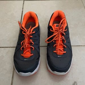 Nike men running shoes